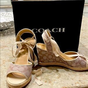 Coach/wrap sandle 9.5, brand spankin new!